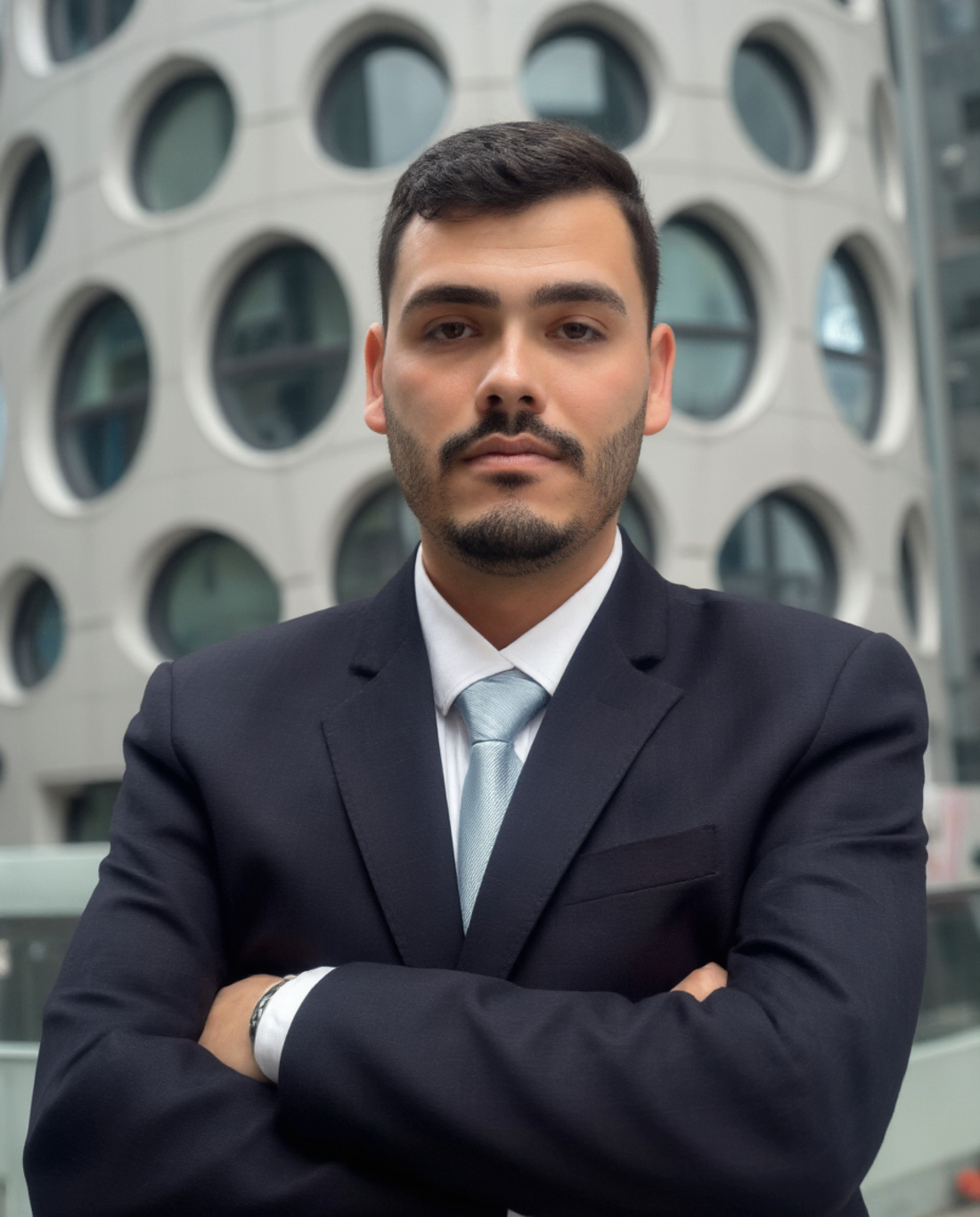 Dr. Marcos Balan em seu escritório